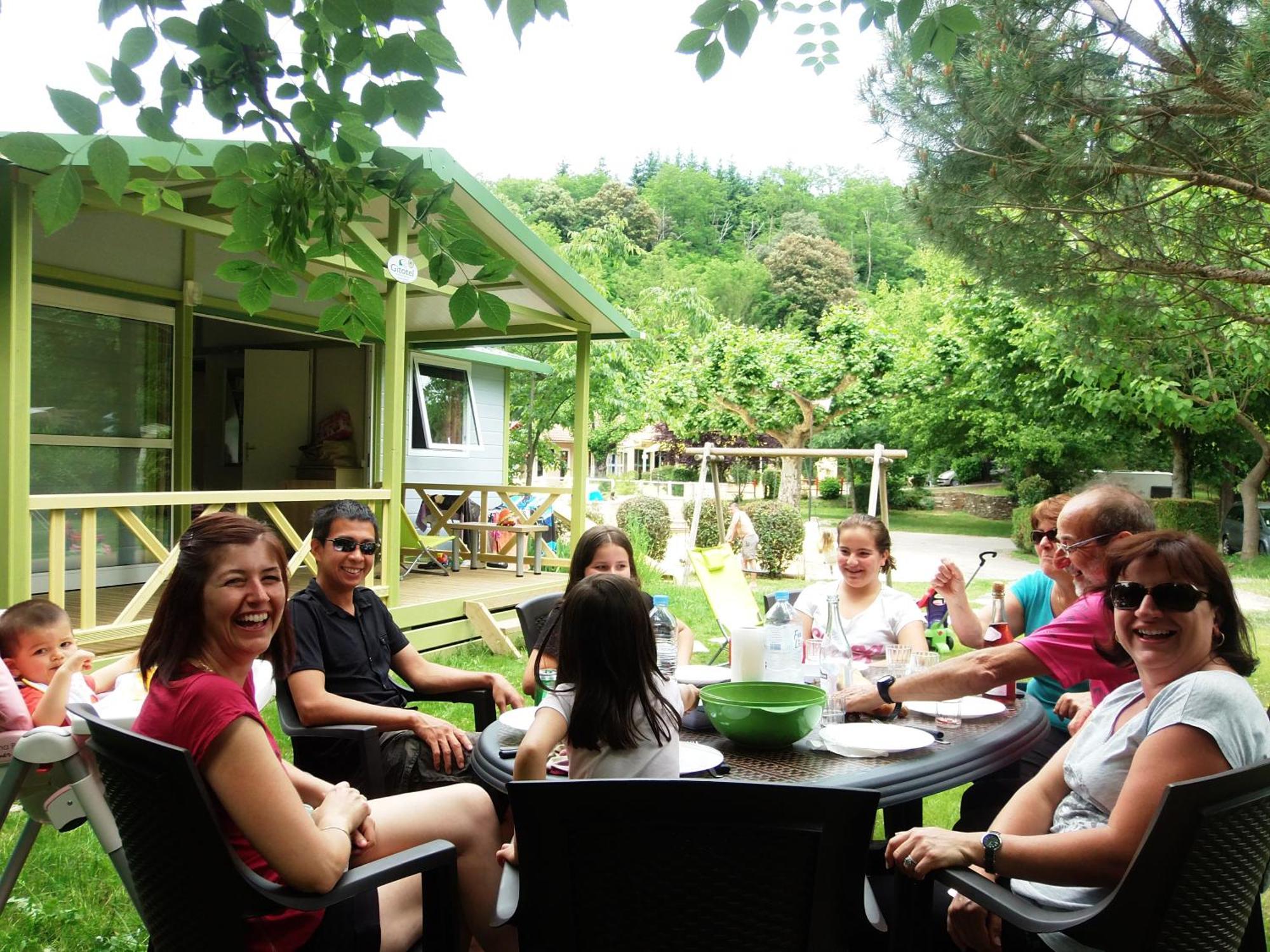 Camping Les Sources Saint-Jean-du-Gard Bilik gambar