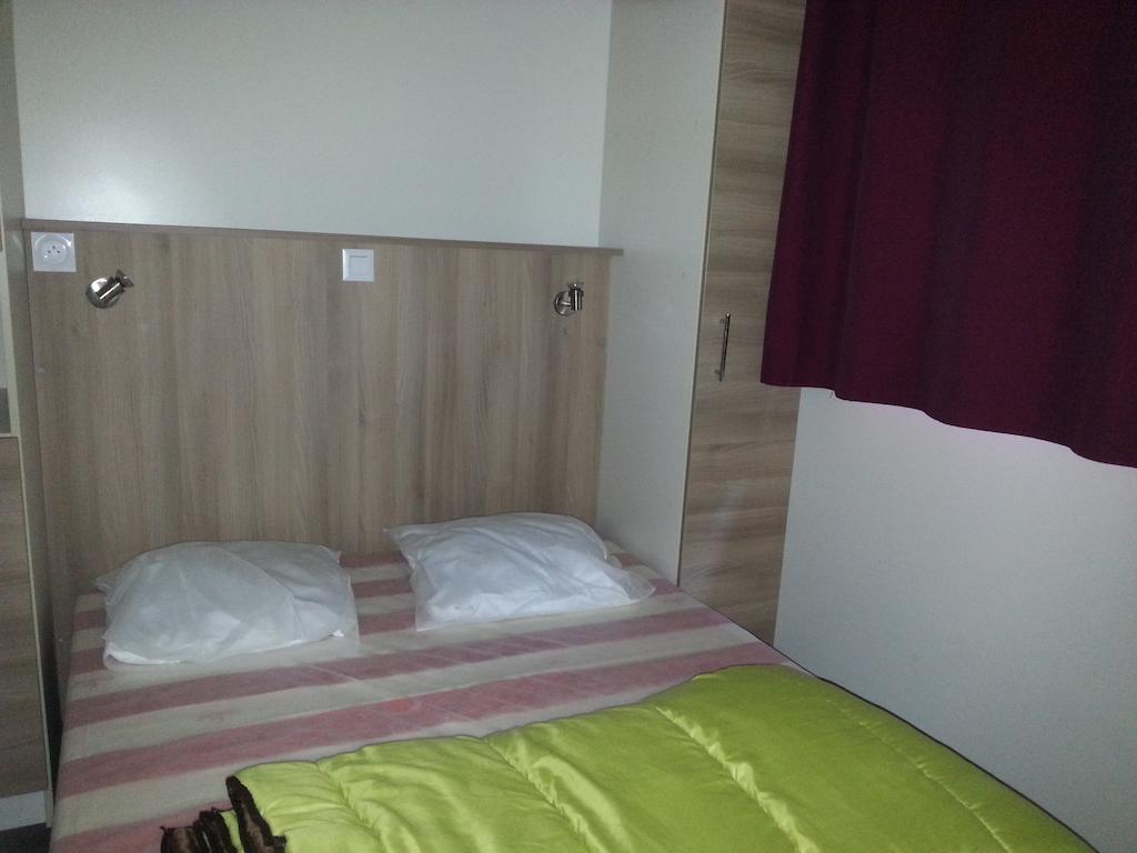 Camping Les Sources Saint-Jean-du-Gard Bilik gambar